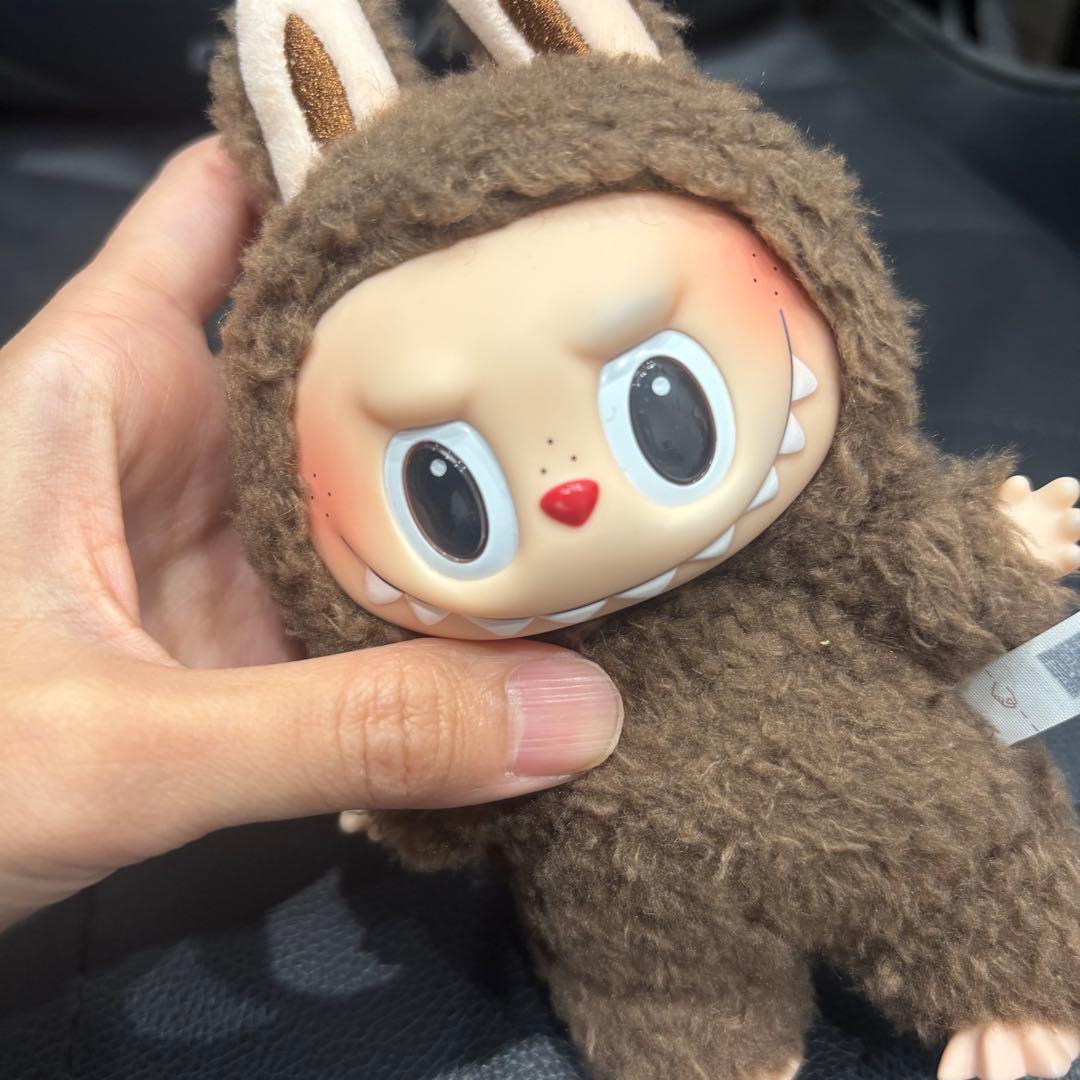 POP MART ラブブ マカロン シークレット Chestnut Cocoa - メルカリ