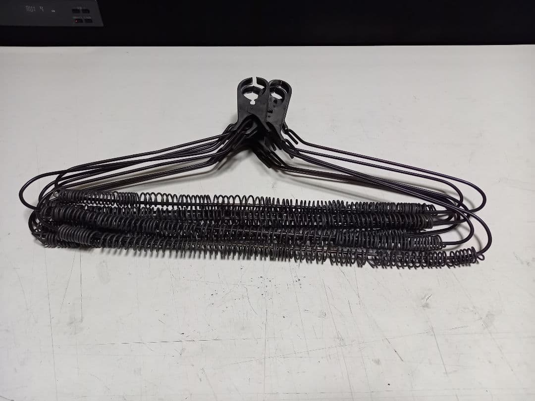 レア　ヴィンテージ　インダストリアル　ワイヤー　クリップ　ハンガー　７本　セット