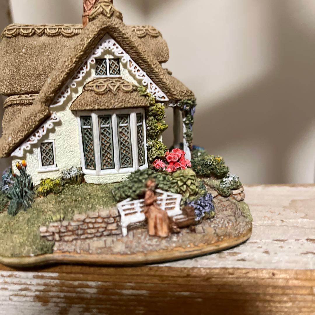 リリパットレーン　CRADLE COTTAGE