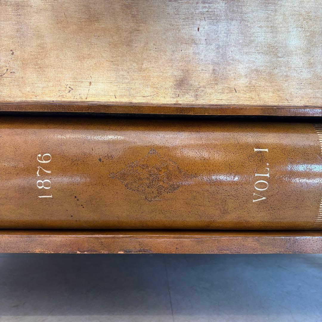 MAITLAND SMITH ブック型テーブル　ローテーブル　ガラステーブル