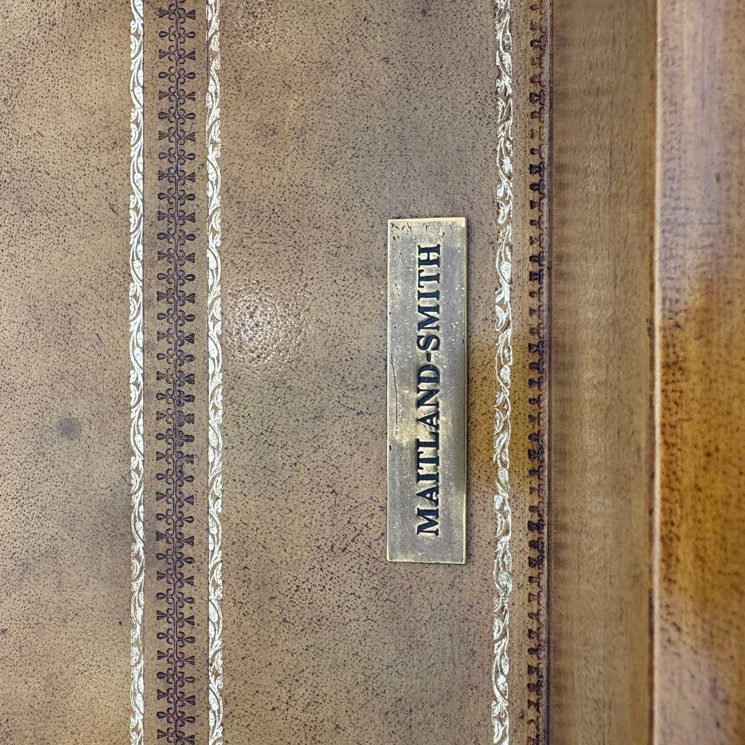 MAITLAND SMITH ブック型テーブル　ローテーブル　ガラステーブル