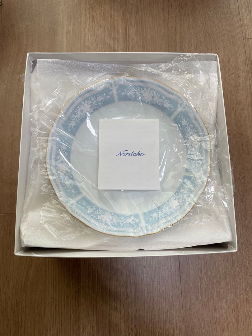 値下げ相談可【新品未使用】ノリタケレースウッドゴールド食器セット　合計26点