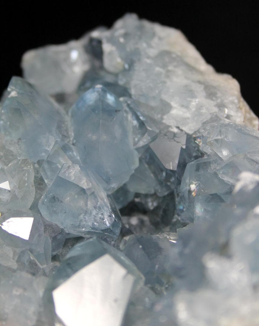 ◎大き目！◎セレスタイト｟虹あり｠約650ｇマダガスカル産 原石 天然石