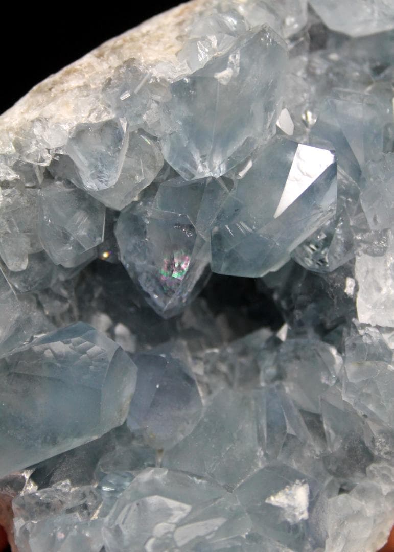 ◎大き目！◎セレスタイト｟虹あり｠約650ｇマダガスカル産 原石 天然石