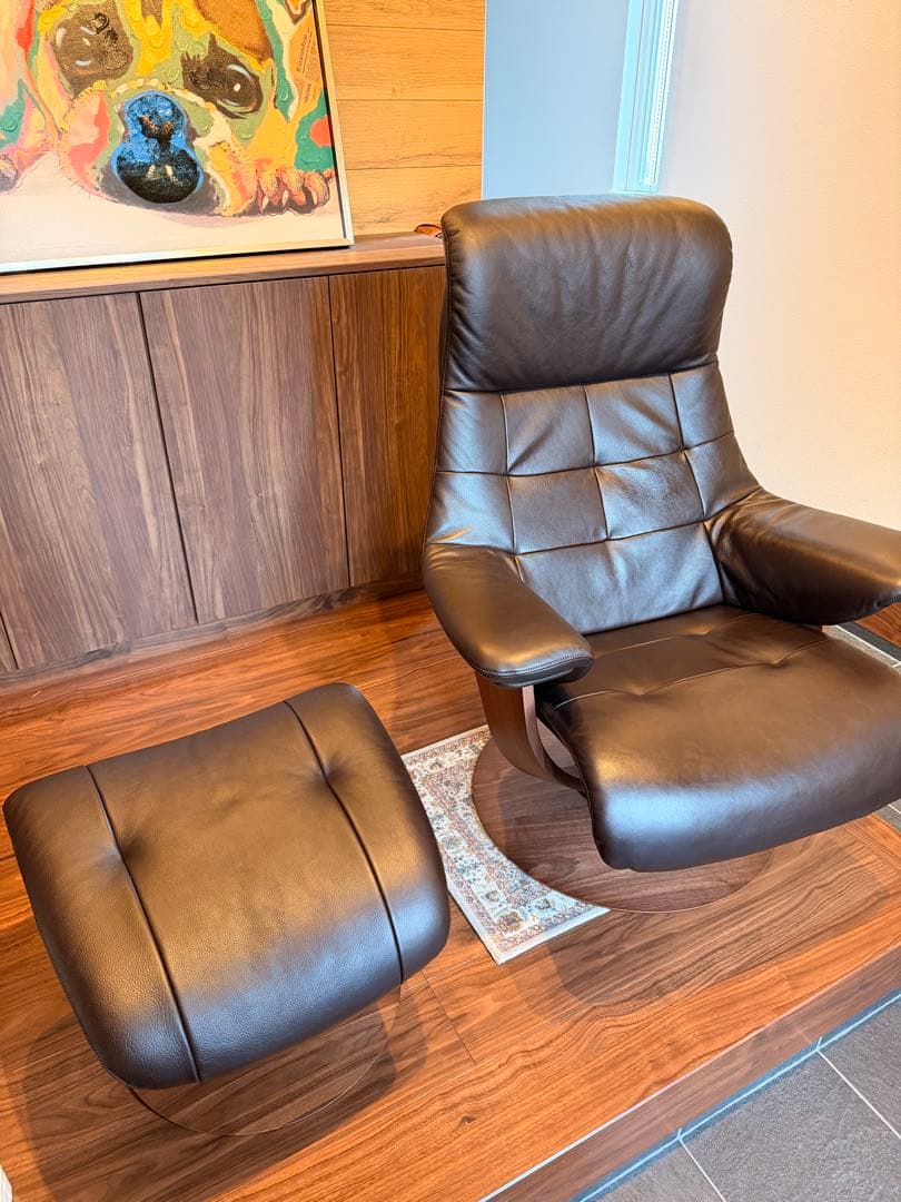 極美品　カリモク　ザ・ファーストMサイズ　本革（リーベル）