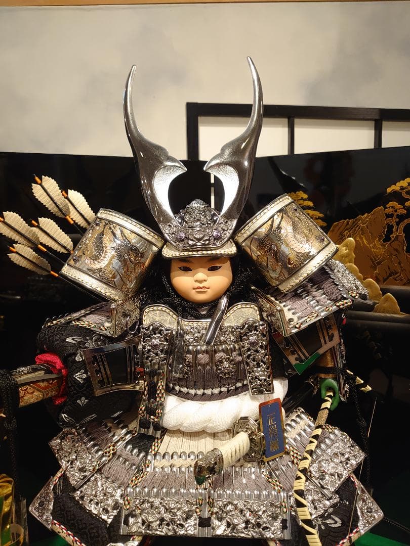 ●五月人形セット●　出世鎧着武者　子供大将　かがり火付き（電気付き）