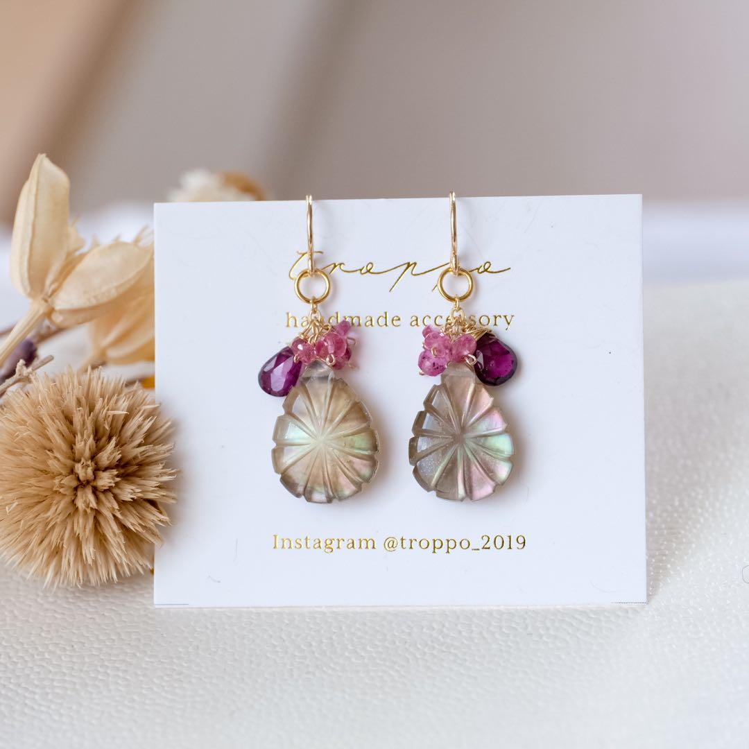 14kgfブラウンマザーオブパールカービングピアス/イヤリング