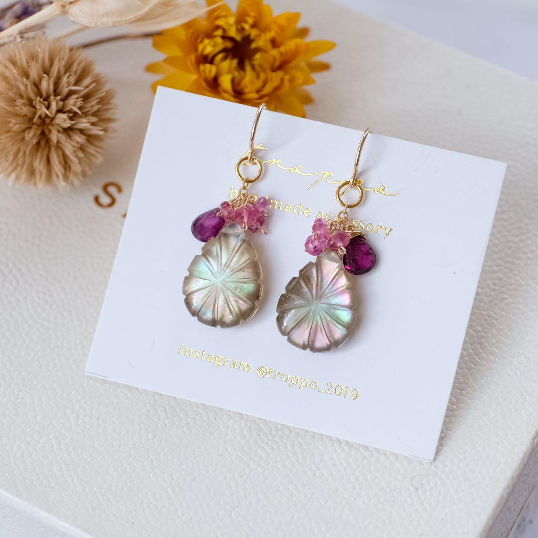 14kgfブラウンマザーオブパールカービングピアス/イヤリング