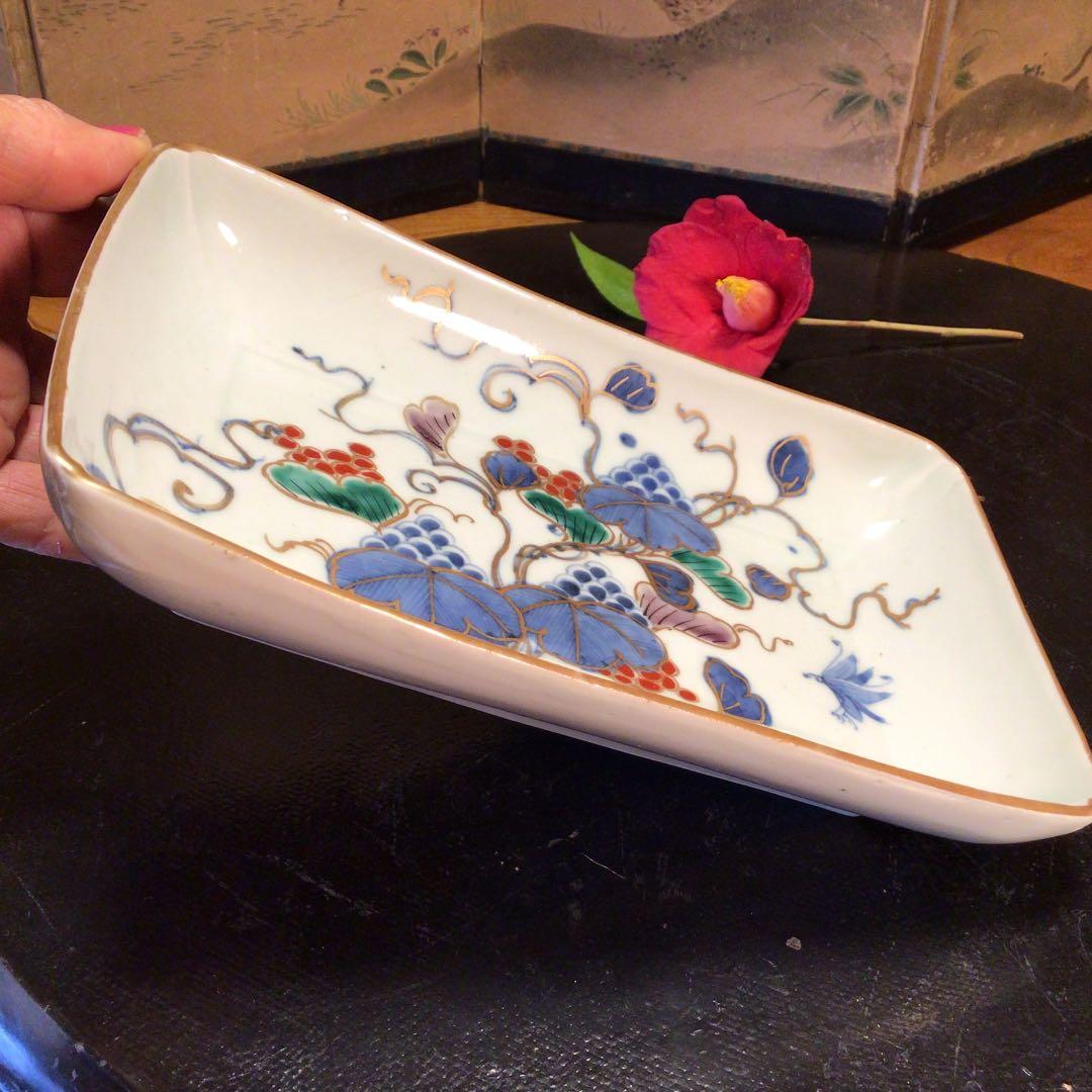 A491. 古伊万里　染錦手　山葡萄に蝶紋様　　隅入　7寸　角皿　5枚　（箱付）