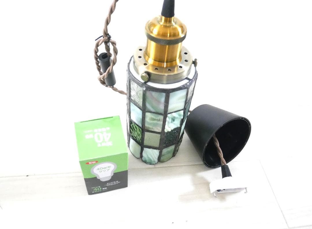 ✴︎:.。.癒しのグリーンいろいろのペンダントライト ステンドグラス