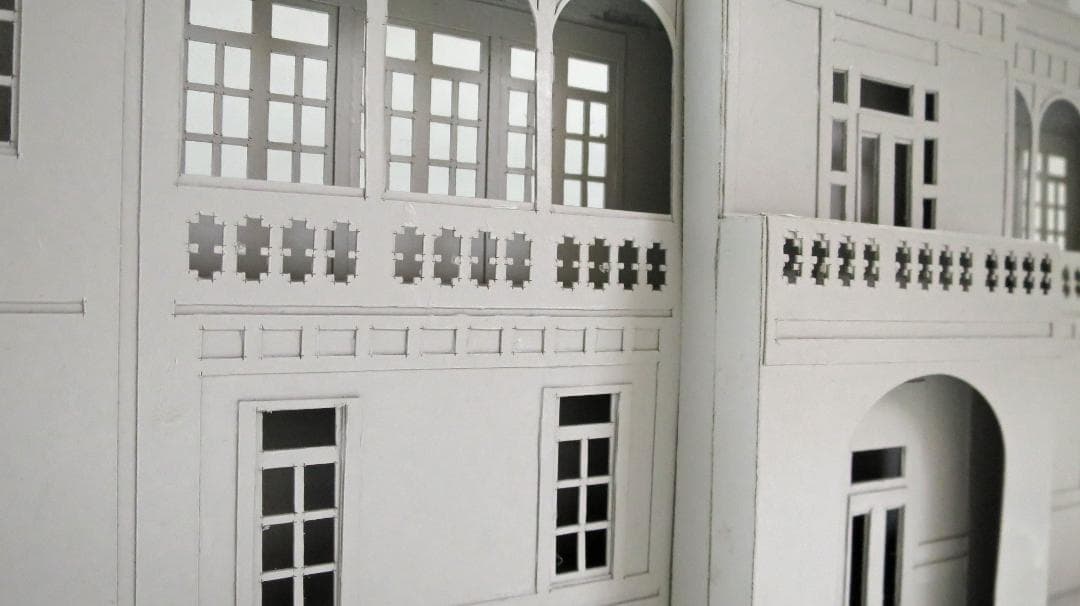 昭和レトロ洋館「萬翠荘」　着色模型