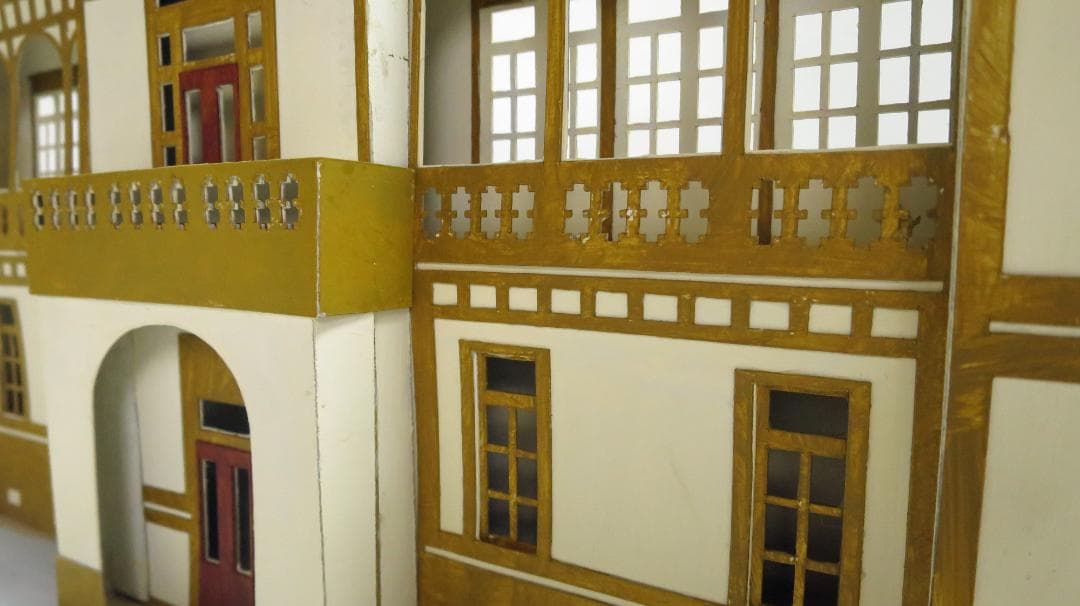 昭和レトロ洋館「萬翠荘」　着色模型