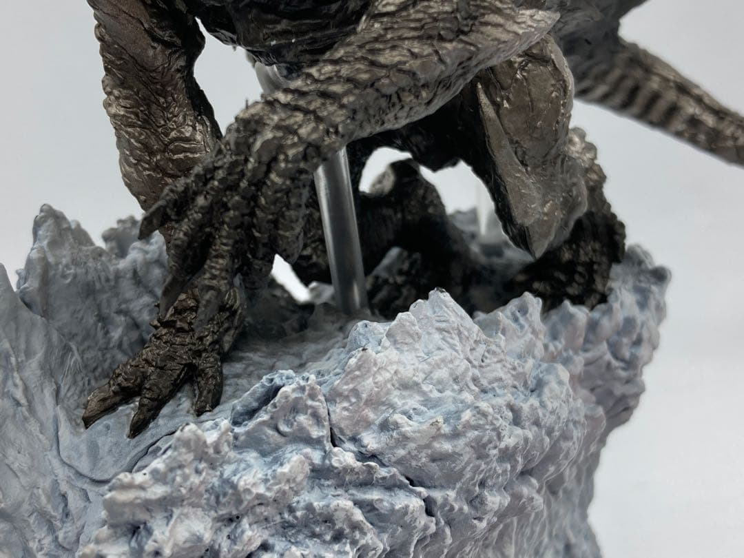 【復刻版】クリエイターズモデル 鋼龍 クシャルダオラ カプコン