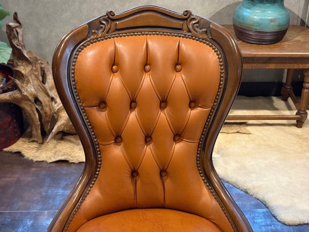 希少　アンティーク　クラシック　鋲打ち　猫脚　ボタンダウン　レザーチェア　GG