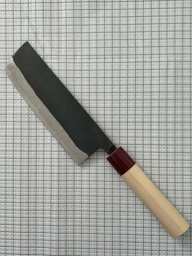 包丁 菜切包丁 菜切 ダマスカス 安来鋼青紙２号 165mm 黒打ち 朴丸柄 ①