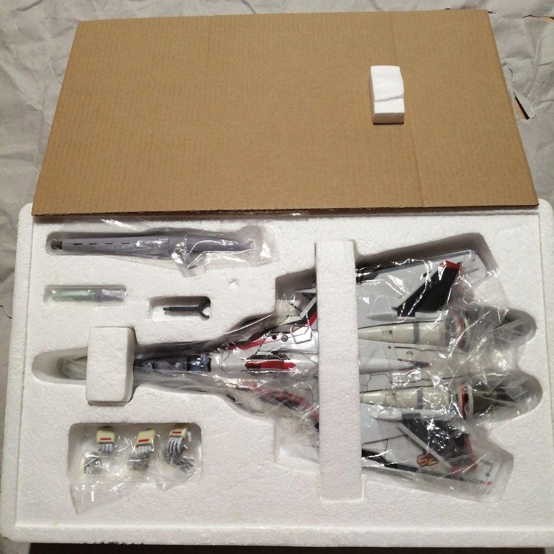 未使用　DX超合金VF-25F アーマードメサイヤバルキリー早乙女アルト機セット