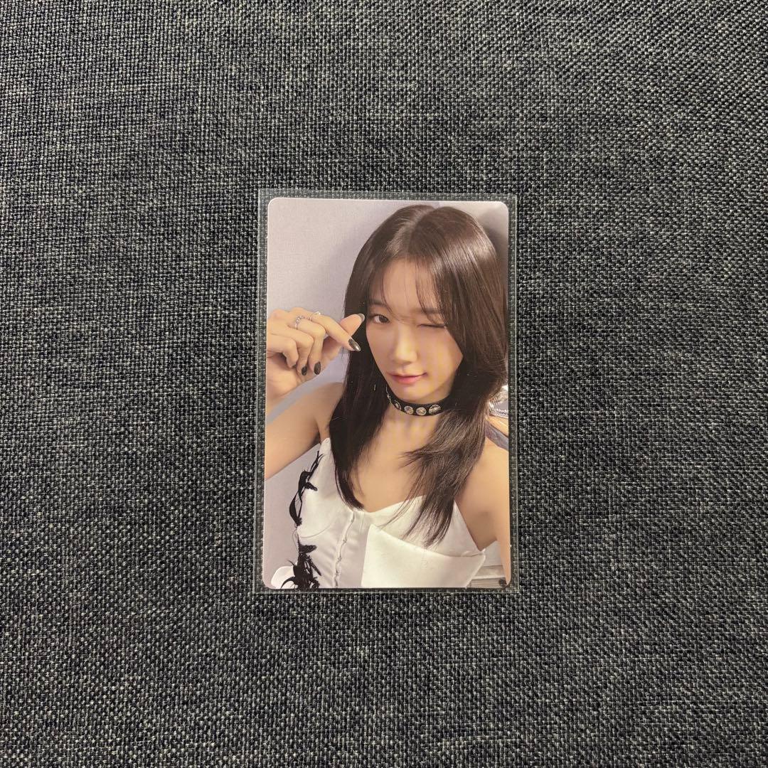 LESSERAFIM カズハ AAA Weverse 特典 トレカ - メルカリ