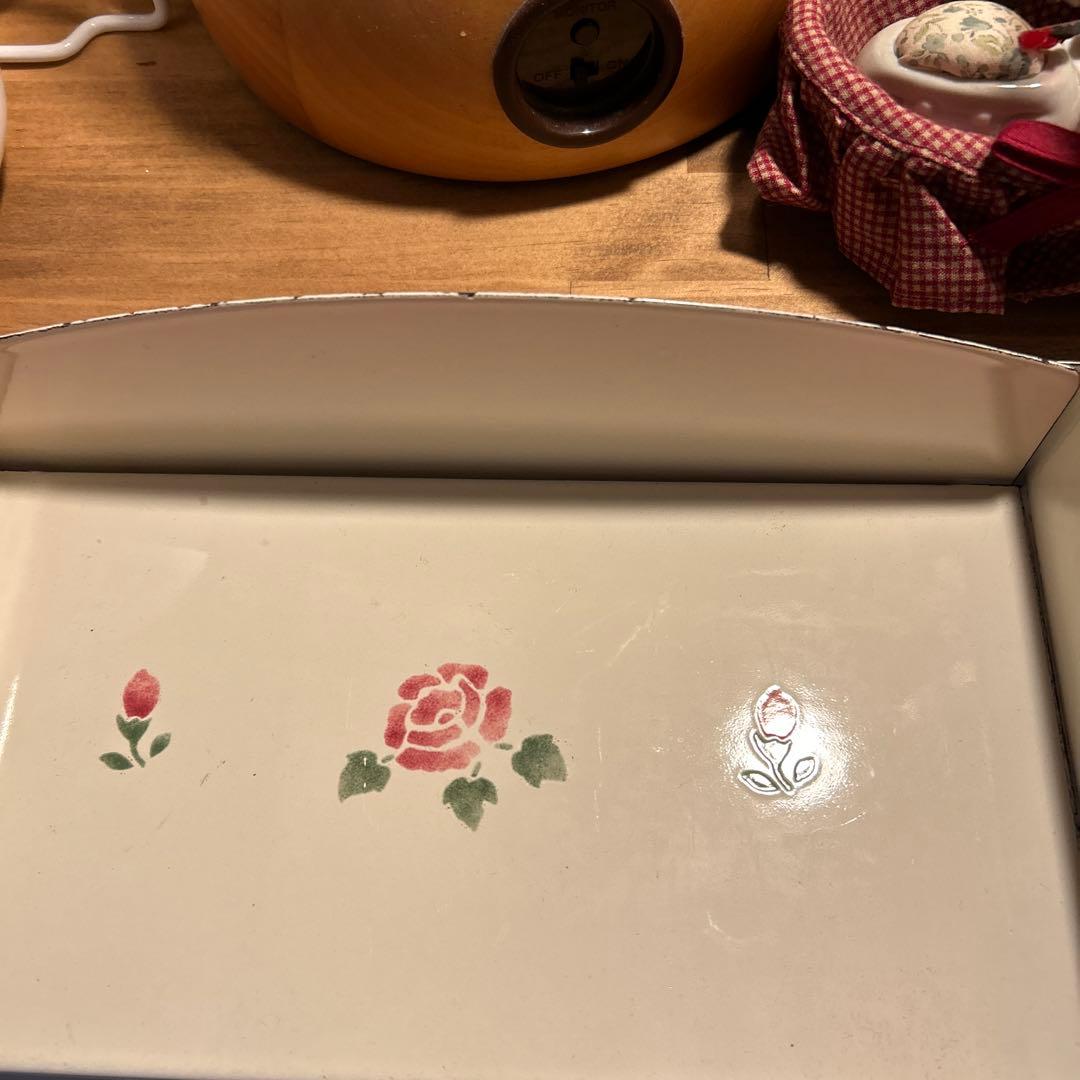 マニーローズ　ホーロー収納ラック