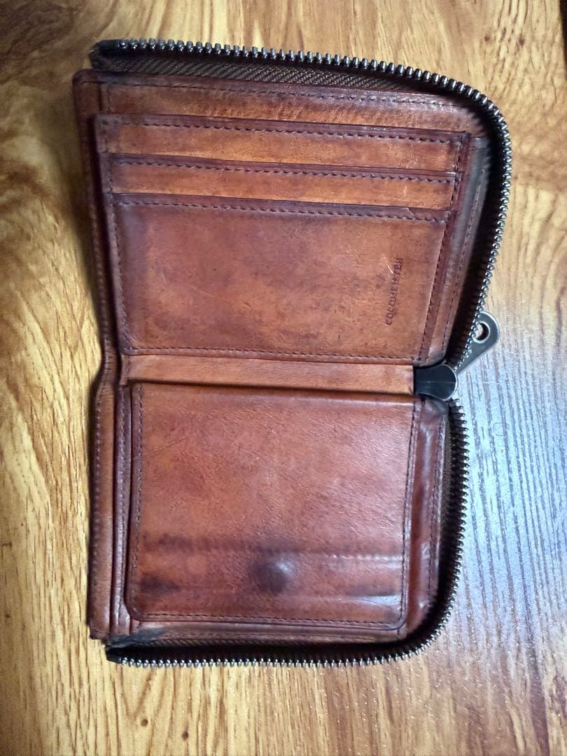 ココマイスター コンパクト財布 ブラウン