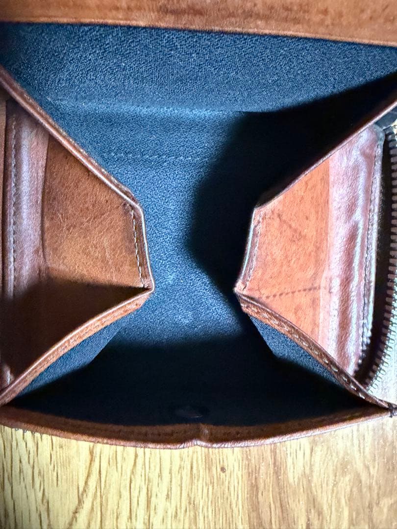 ココマイスター コンパクト財布 ブラウン