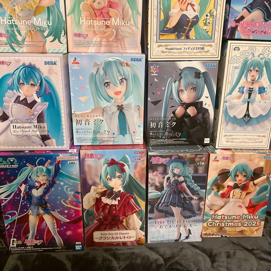 初音ミク　他　23体　フィギュア　まとめ売り