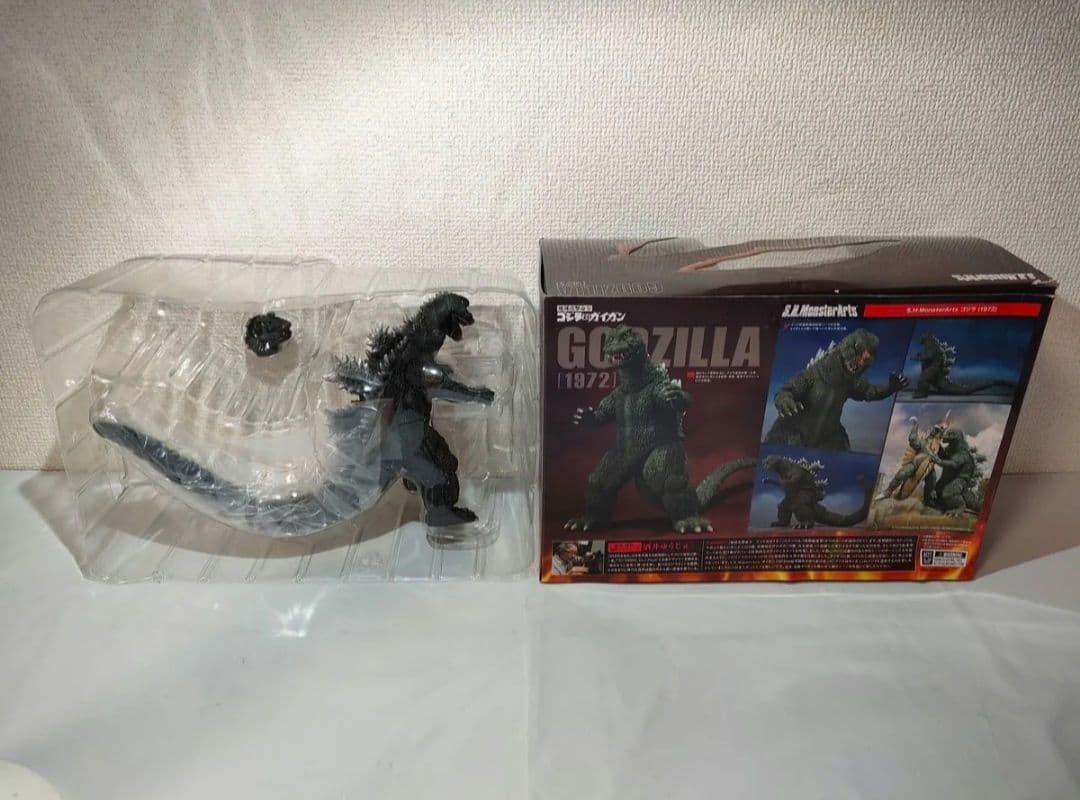 ☆　S.H.MonsterArts　モンスターアーツ　ゴジラフィギュア　1972