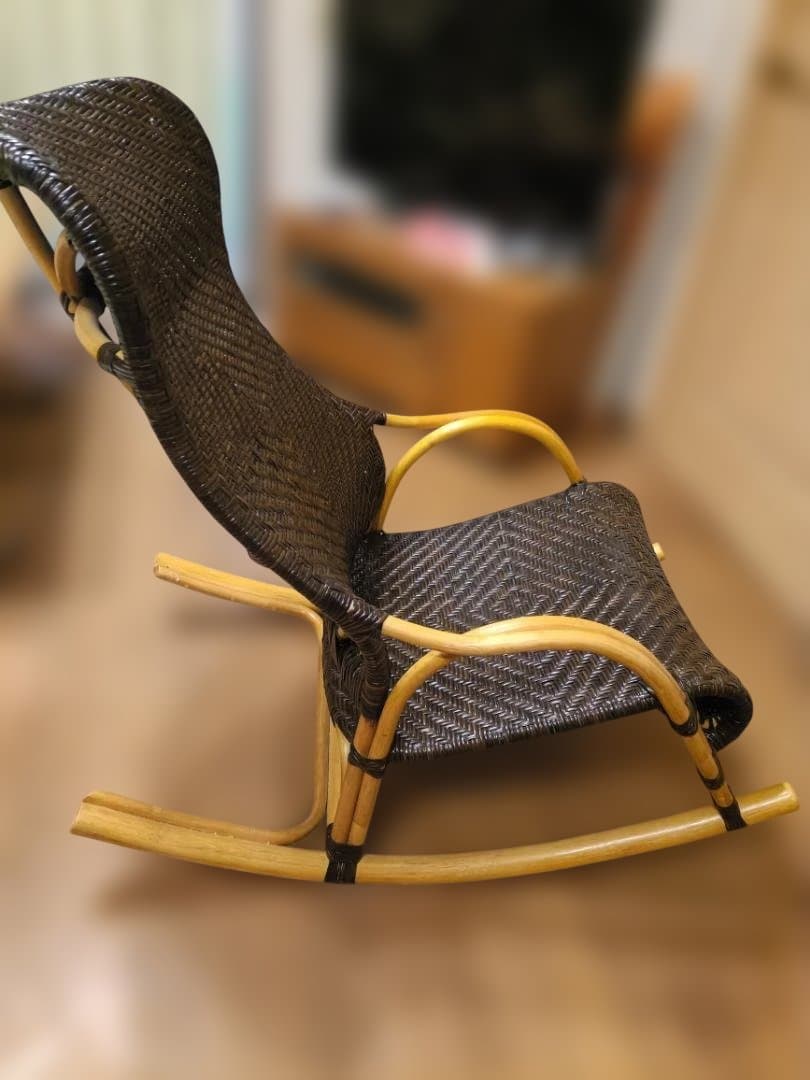 WAHOO製ロッキングチェア