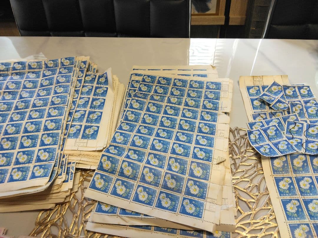使用済み切手 ２万枚以上あり 丹頂鶴 がん征圧 赤べこ 能面 弥勒菩薩 昭和