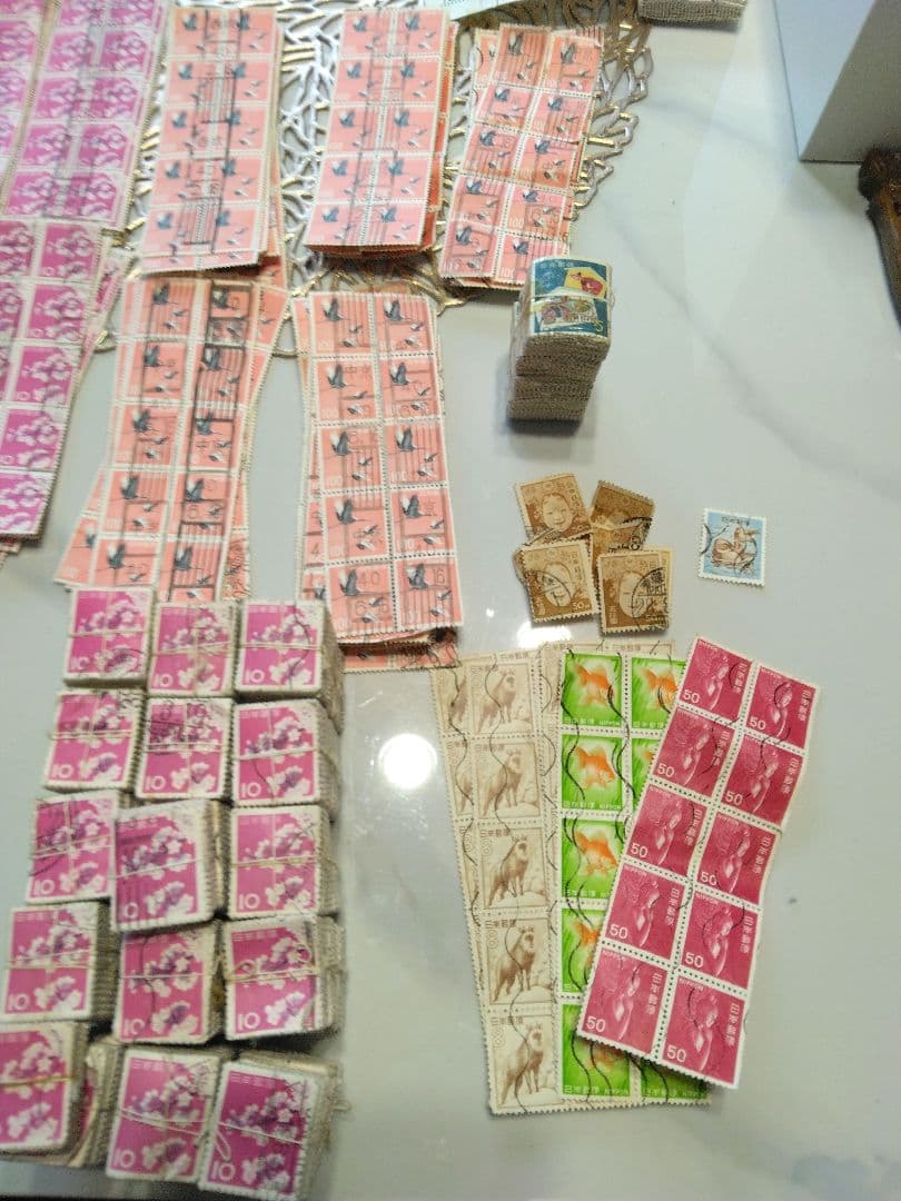使用済み切手 ２万枚以上あり 丹頂鶴 がん征圧 赤べこ 能面 弥勒菩薩 昭和