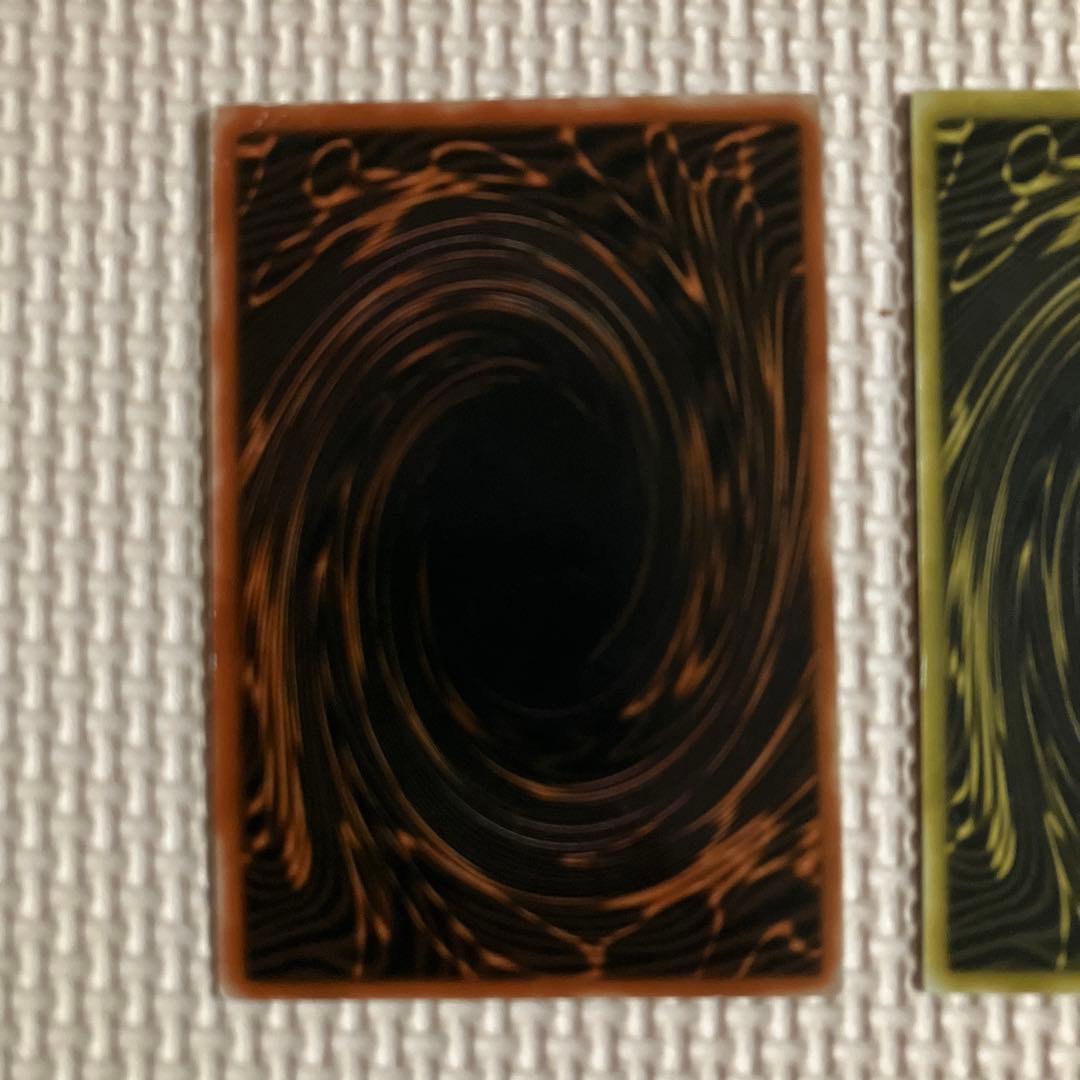 オリシスの天空竜とラーの翼神竜