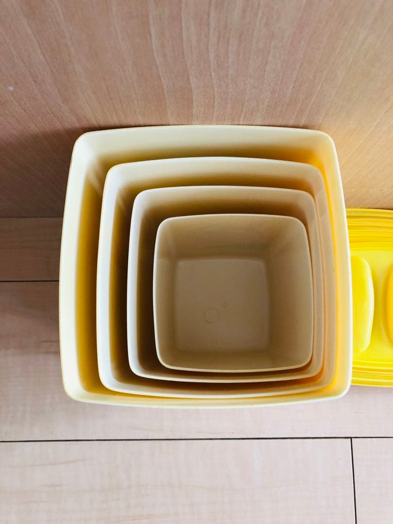 1970‘sレトロ花柄プラスチック保存容器セット 4個