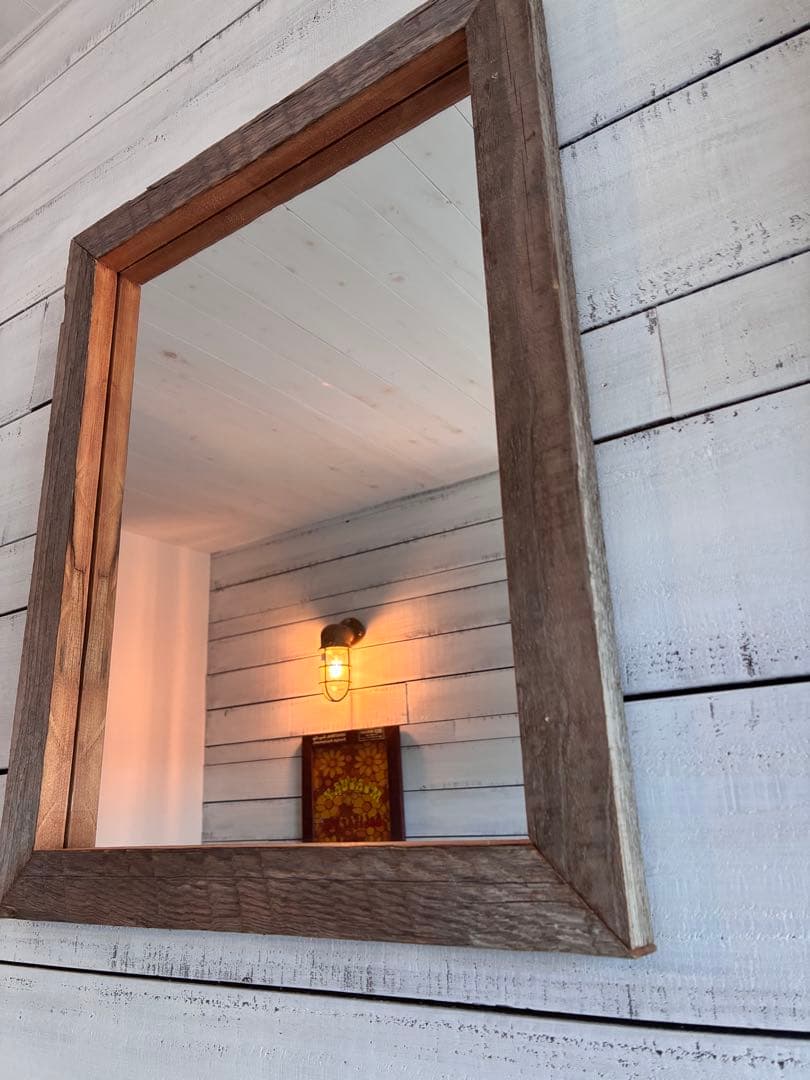 【大】海辺の塩風と太陽で天然エイジングされた無垢古木を使った壁掛けミラーNO.2