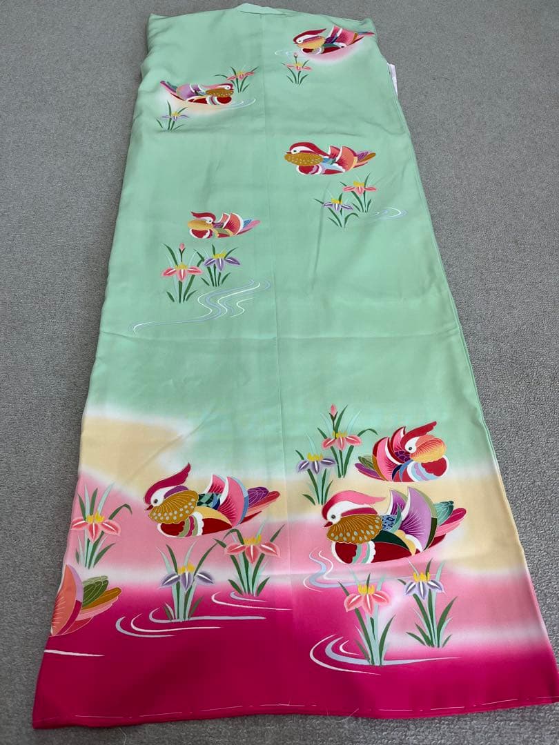 中古★美品　七五三　きものと長襦袢　2点　四つ身　C07