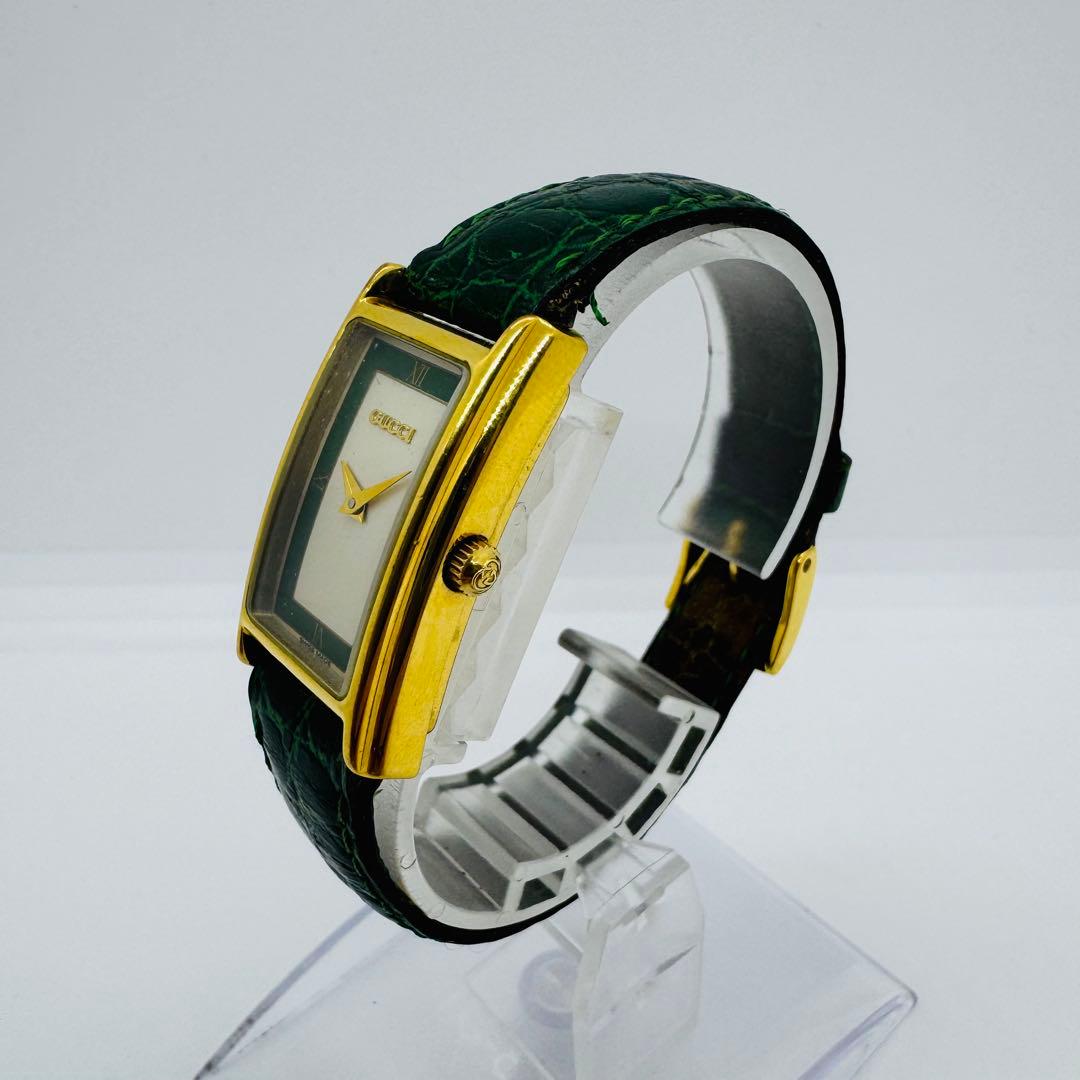 ✨GUCCI✨GG✨2600L✨レザーベルト✨緑/白文字盤✨クオーツ✨腕時計✨