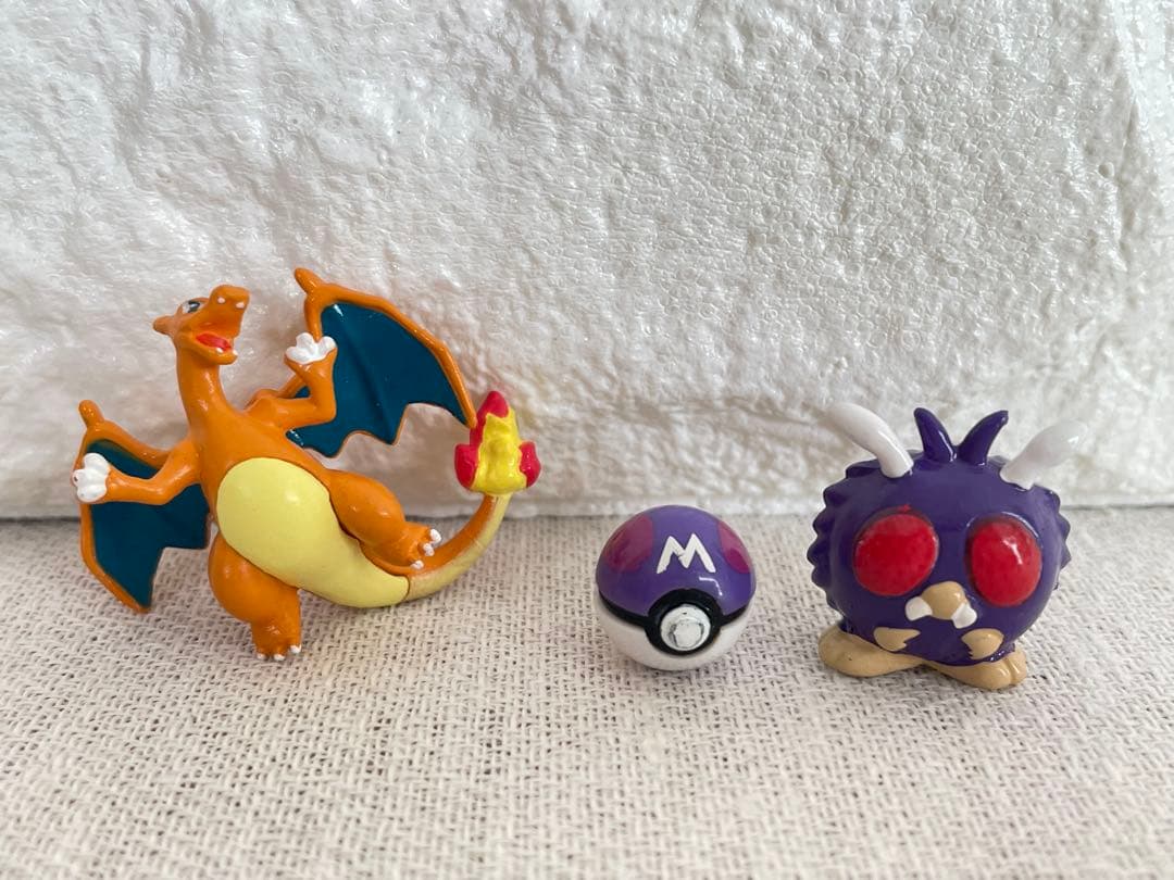 ポケモン　46個　まとめ売り　モンコレ　ゲットコレクション　メタモン　リザードン