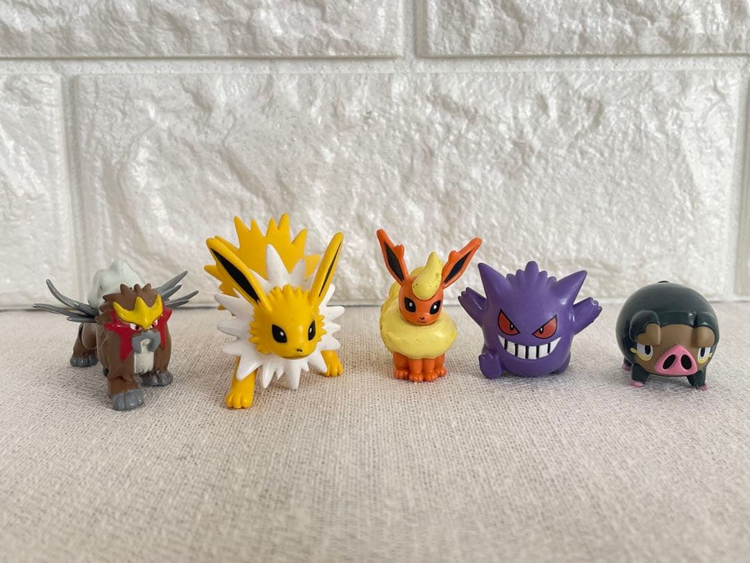 ポケモン　46個　まとめ売り　モンコレ　ゲットコレクション　メタモン　リザードン