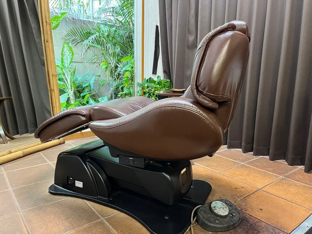 タカラベルモントチェア