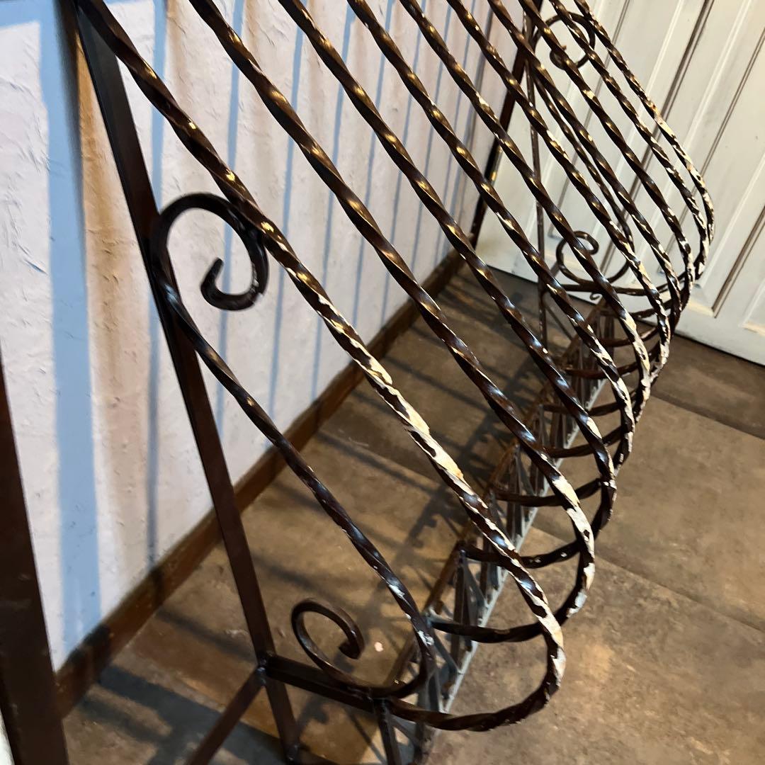 大きな変わった形のアンティークのアイアン＊ガーデニングにぴったり