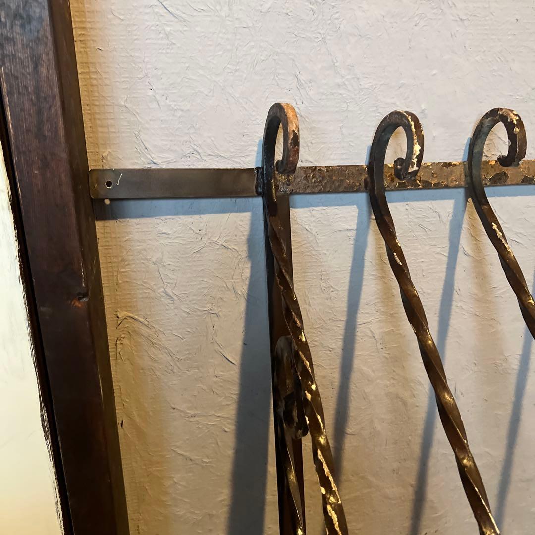 大きな変わった形のアンティークのアイアン＊ガーデニングにぴったり