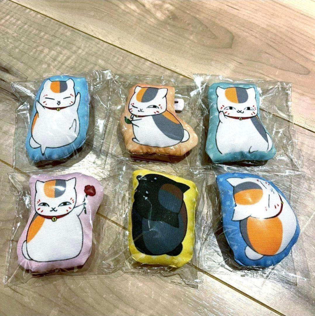 新品未開封】夏目友人帳 ニャンコ先生 ダイカットクッションバッジ