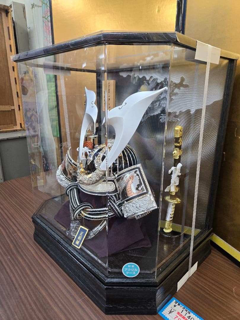 【展示品限り】五月人形　兜　鍬形　ケース飾り　※閉店セール　K33