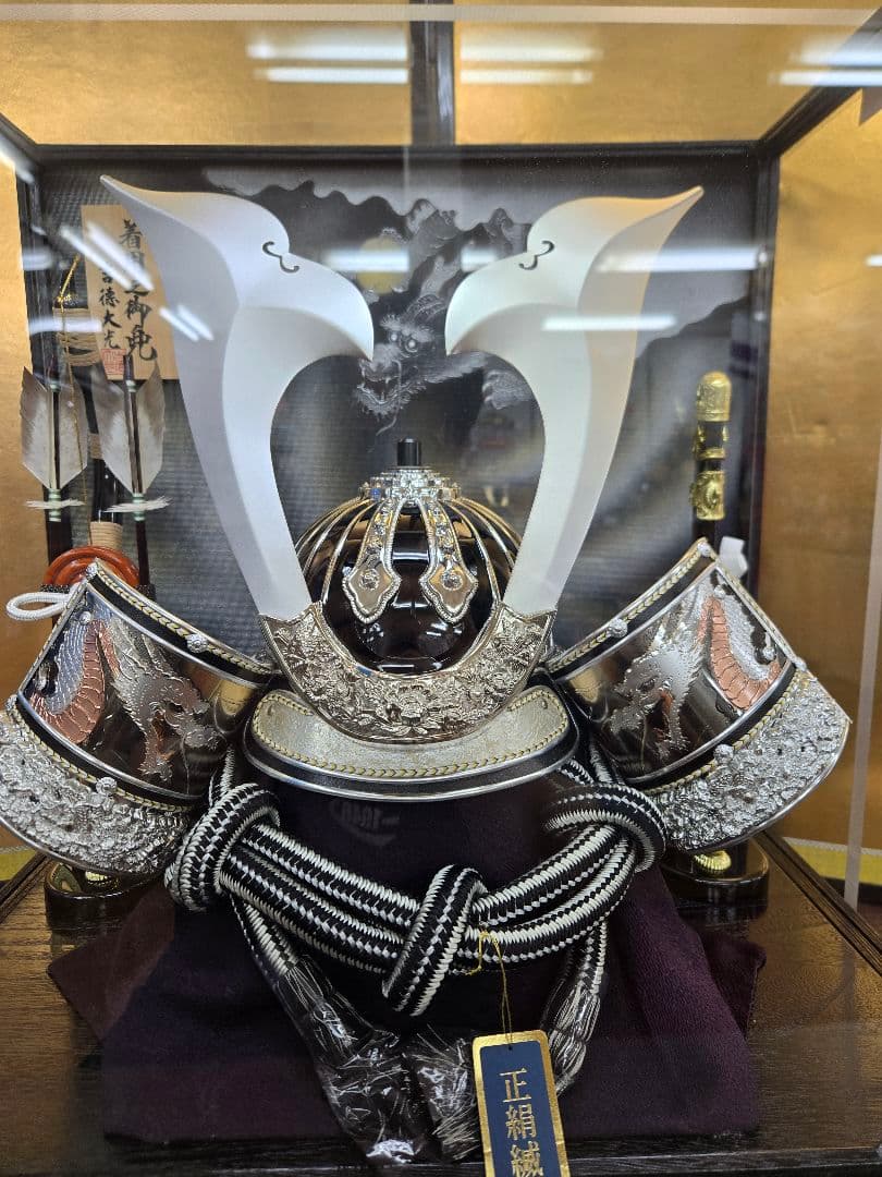 【展示品限り】五月人形　兜　鍬形　ケース飾り　※閉店セール　K33
