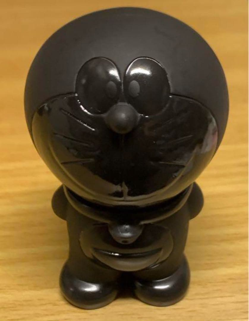 THE ドラえもん展メディコムトイ限定ドラえもんフィギュア黒バージョン