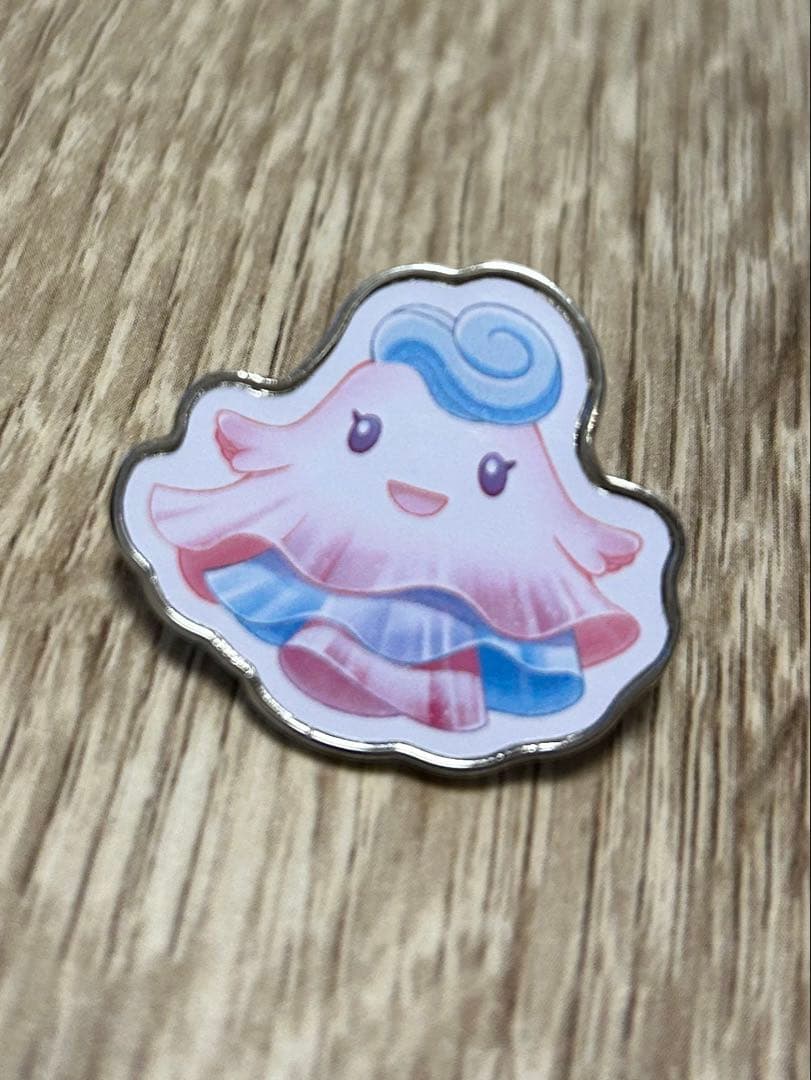 大阪関西万博2025 ノモの国 ピンバッジ マテモン ファサード膜 - メルカリ