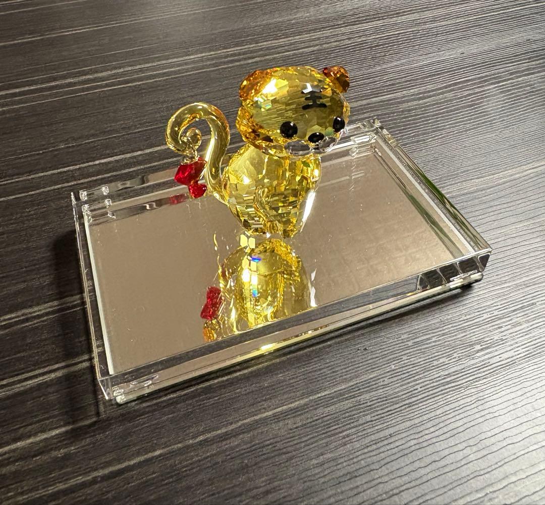 swarovskiスワロフスキー　虎トラ 5579577 置物