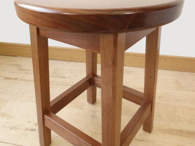 北海道手作り家具 ウォールナット材 スツールA 座面一枚板 - メルカリ