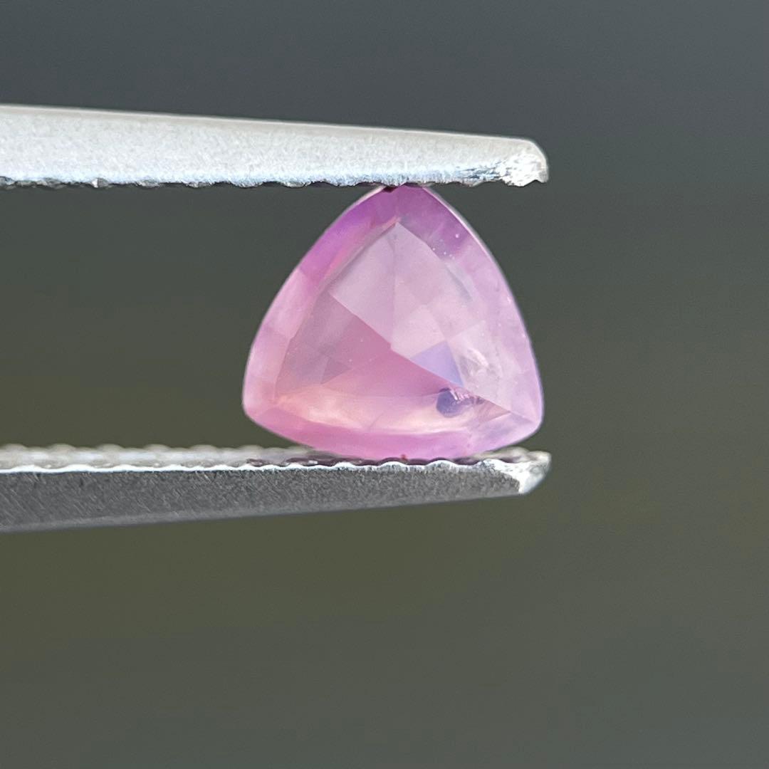 スリランカ産非加熱天然シルキーピンクサファイアルース