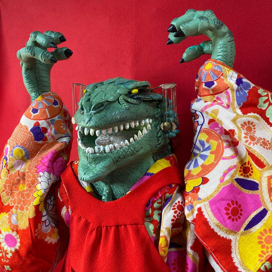 怪獣ドラゴン着物姿