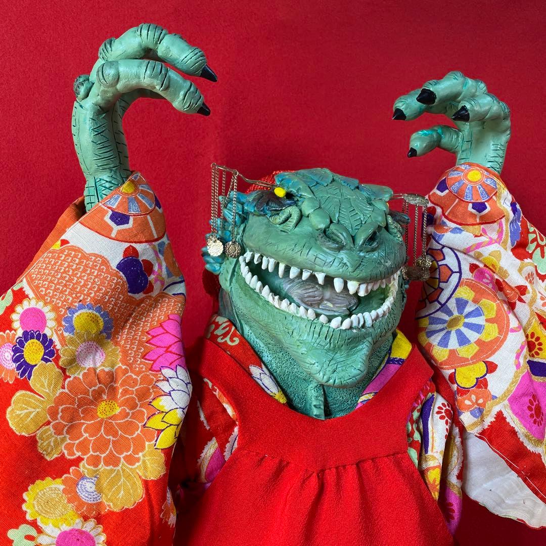 怪獣ドラゴン着物姿