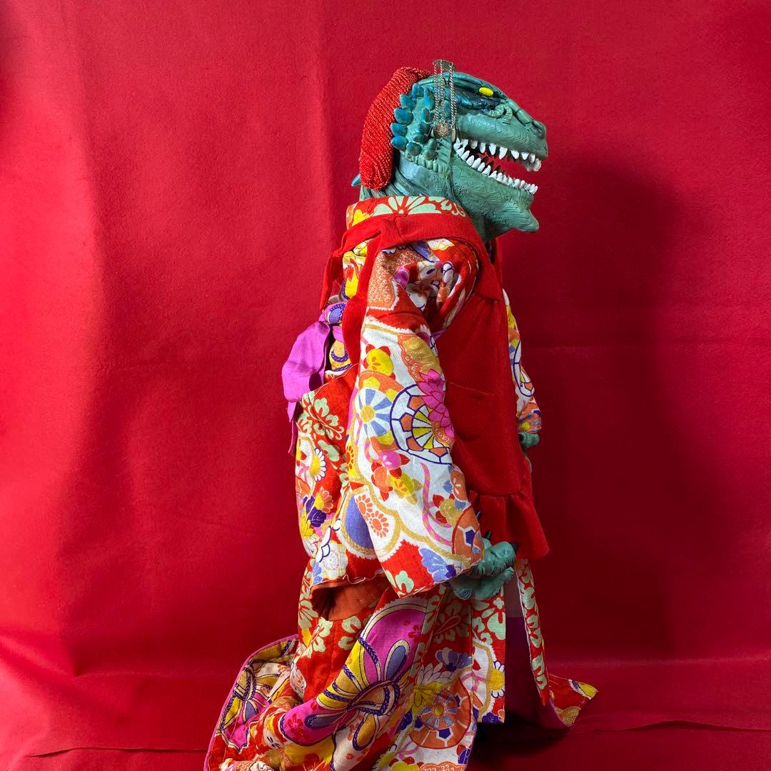 怪獣ドラゴン着物姿